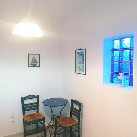 Iliahtides Near Golden Beach Apartment Parikia (Paros)